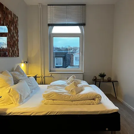 Ahoi Homes 2 Schlafzimmer Smart Tv Kueche Apartment