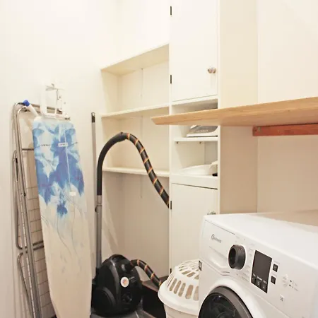 Ahoi Homes 2 Schlafzimmer Smart Tv Kueche Flensburg